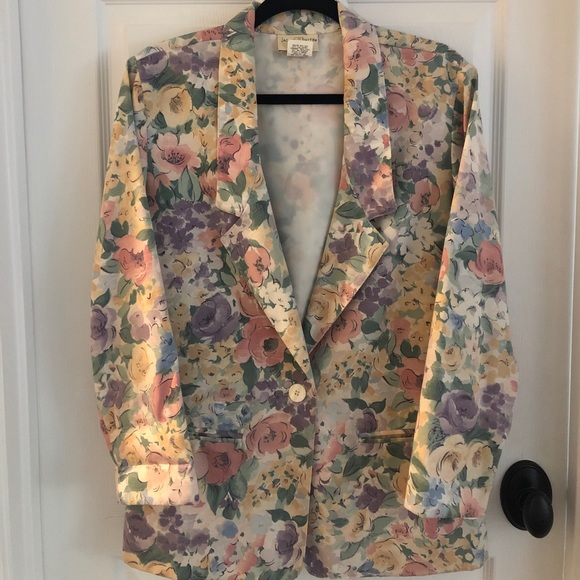 Jaclyn Smith Jackets & Blazers - Jaclyn Smith Vintage Pastel Floral Blazer